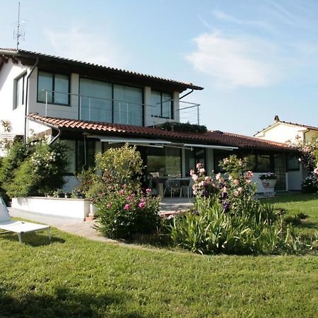 Pietrasanta - Versilia - Villa Arzilla Garden Con Piscina Тонфано Экстерьер фото