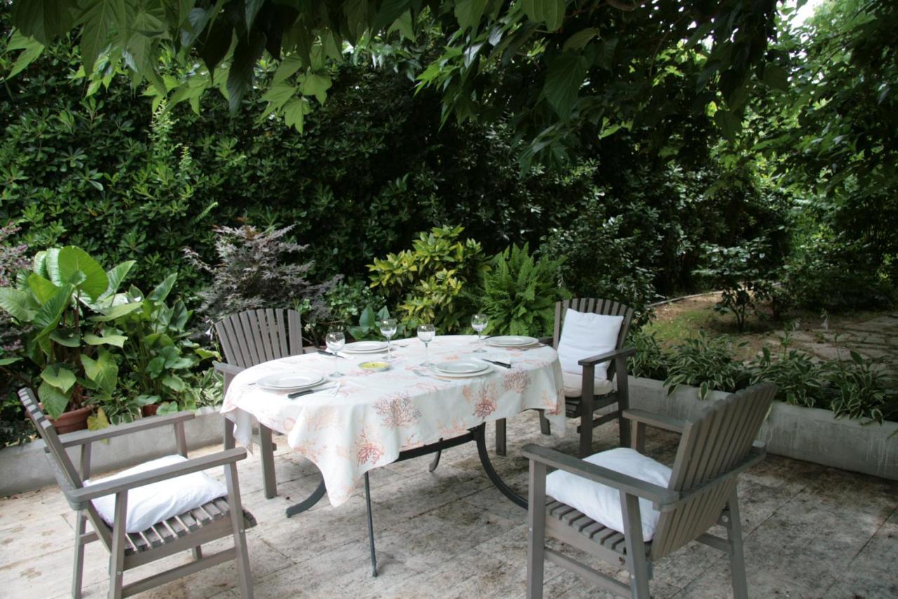 Pietrasanta - Versilia - Villa Arzilla Garden Con Piscina Тонфано Экстерьер фото