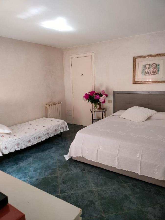 Pietrasanta - Versilia - Villa Arzilla Garden Con Piscina Тонфано Экстерьер фото